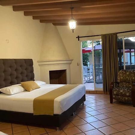Casa Maria Emilia Otel Cuernavaca Dış mekan fotoğraf