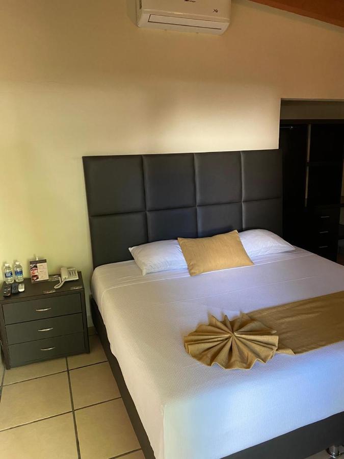 Casa Maria Emilia Otel Cuernavaca Dış mekan fotoğraf